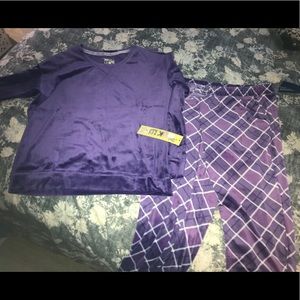 Muk Luks pajamas NWT!